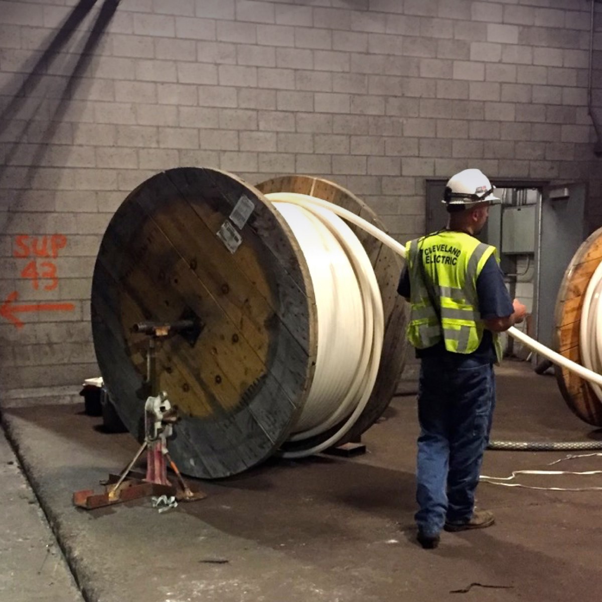 Conduit installation in confined spaces
